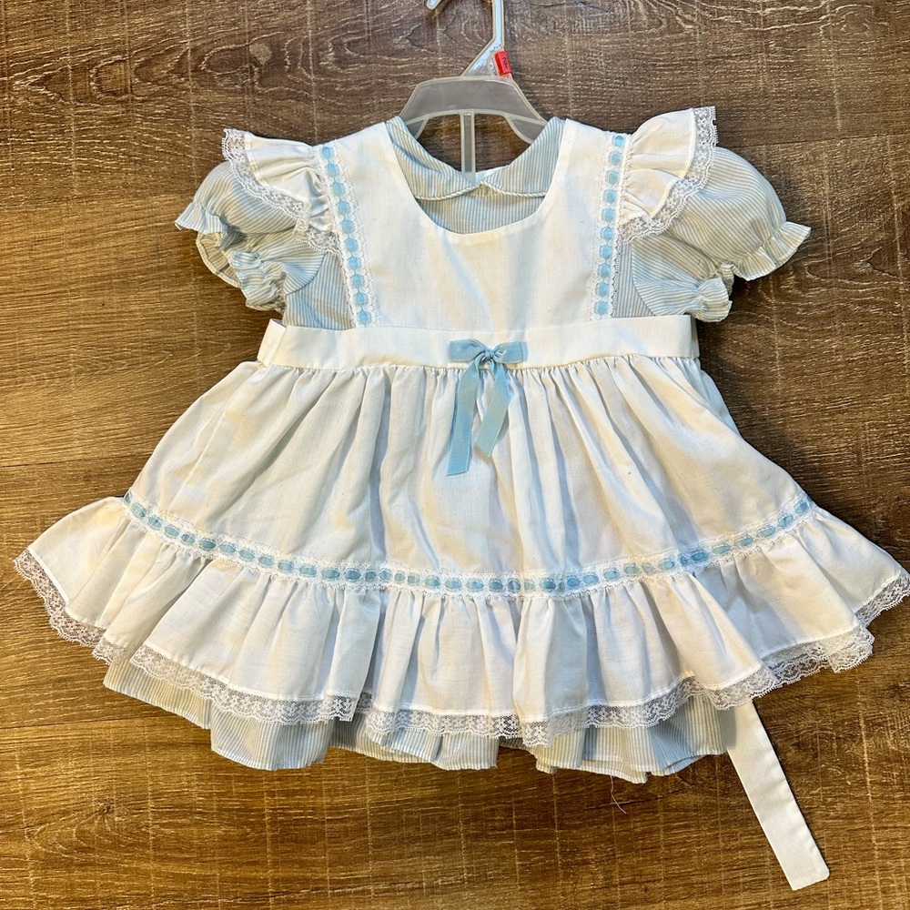 Vintage Charming Ruffled Dress with Blue Accents 3 ways to wear